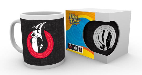 MG0700 Looney Tunes Pepe Mug b.jpg